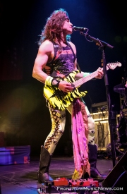 Steel-Panther_20230328-1114_Connie-Balcer