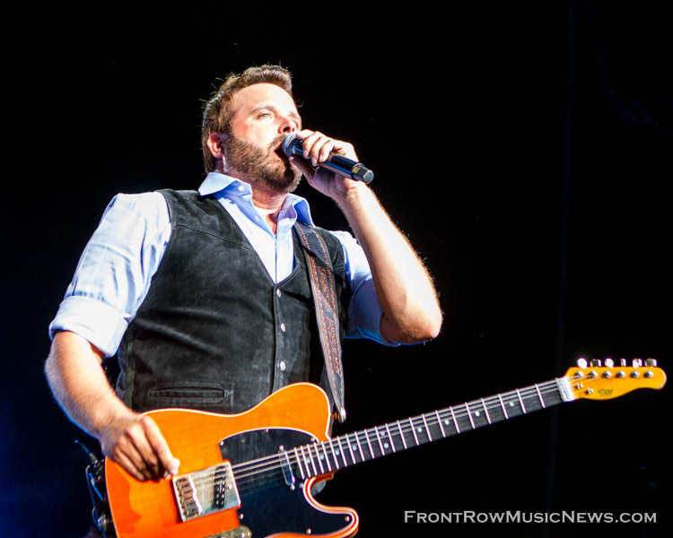Randy Houser Shows Chicago How Country Feels 111