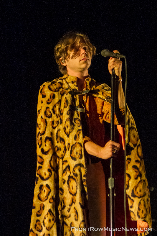 2014-Cage-the-Elephant-011