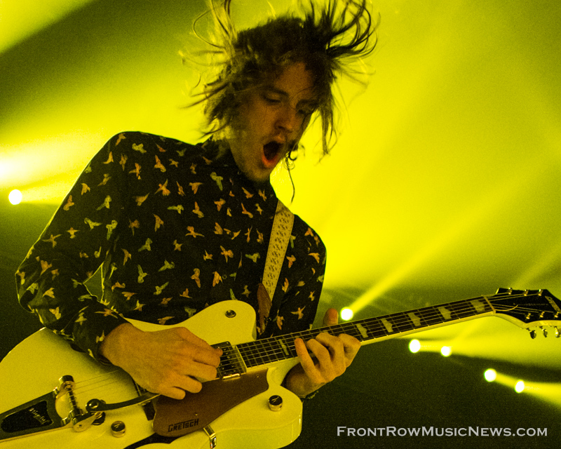 2014-Cage-the-Elephant-047