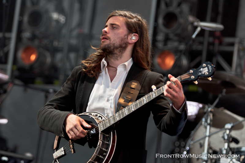 Mumford & Sons - Hi Res - Sarah Hess-21