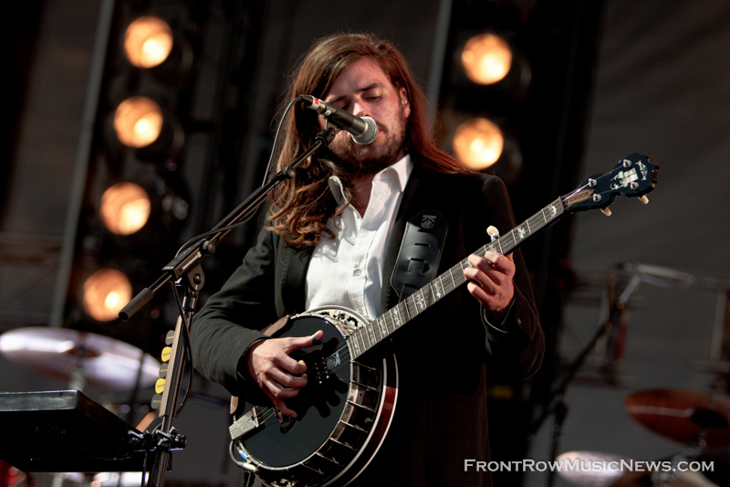 Mumford & Sons - Hi Res - Sarah Hess-27