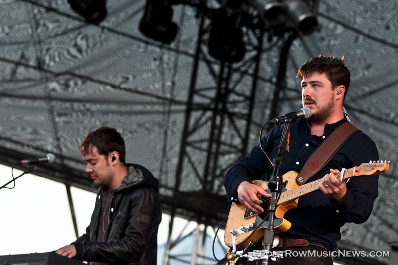 Mumford & Sons - Hi Res - Sarah Hess-31