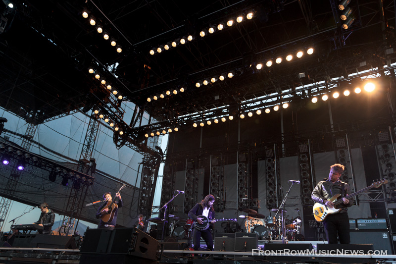 Mumford & Sons - Hi Res - Sarah Hess-7