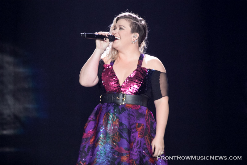 Kelly-Clarkson_043_John-Kosiewicz.jpg