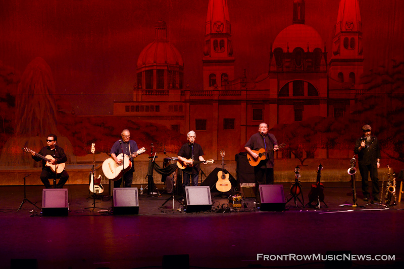 Front-Row-Music-News_Los-Lobos-0404