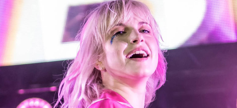 Paramore – The After Laughter Summer Tour (Tour 5)
