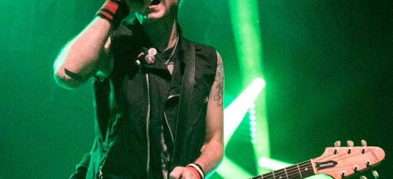 Sum 41 “Order in Decline” at The Vic Theatre in Chicago