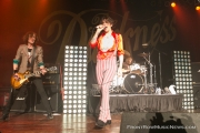 20160427-The-Darkness-176