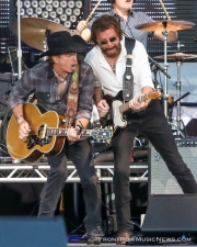 Kix Brooks and Ronnie Dunn(2)