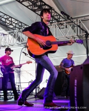 Mo Pitney (2)