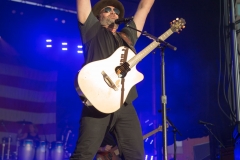 2017-WCSmokeout-Lee-Brice-200