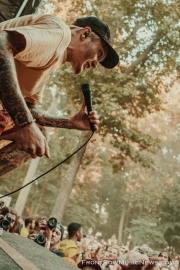 2017-VanWarpedTour_Neck-Deep-4552