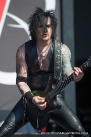 2018WTR2-Black-Veil-Brides-1088