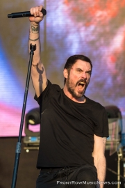 2018WTR2-Breaking-Benjamin-2115