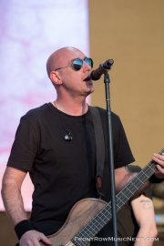 2018WTR2-Breaking-Benjamin-2136