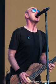 2018WTR2-Breaking-Benjamin-2149