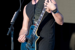 2018WTR2-Breaking-Benjamin-2134