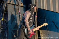 2018WTR2-Breaking-Benjamin-2203