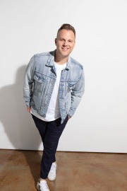 03_Matthew-West-at-Universal-Orlandos-Rock-the-Universe