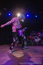 20220403-Royal-and-the-Serpent-021_FrontRowMusicNews