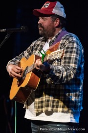 20220827-Donovan-Woods-04_Mosie-Hillis