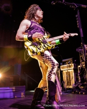 Steel-Panther_20230328-0965_Connie-Balcer