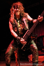 Steel-Panther_20230328-0983_Connie-Balcer