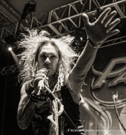 Steel-Panther_20230328-1061_Connie-Balcer