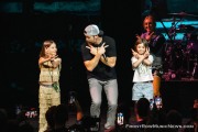 Walker-Hayes-830-20230413_FrontRowMusicNews
