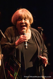 20231201-Mavis-Staples-143_FrontRowMusicNews