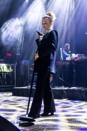 20250611-Maggie-Rogers-006-Enhanced-NR
