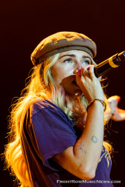 20250626-Claire-Rosinkranz-144_FrontRowMusicNews