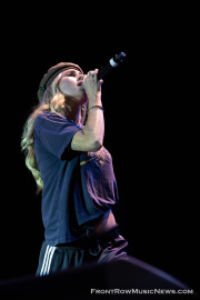 20250626-Claire-Rosinkranz-241_FrontRowMusicNews