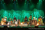 20251002-Young-the-Giant-217_FrontRowMusicNews