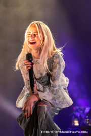 20260527-Claire-Rosinkranz-0117_FrontRowMusicNews