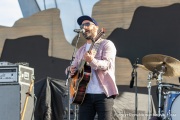 20240421-Drew-Holcomb-7957_FrontRowMusicNews