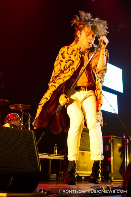 2014-Cage-the-Elephant-044