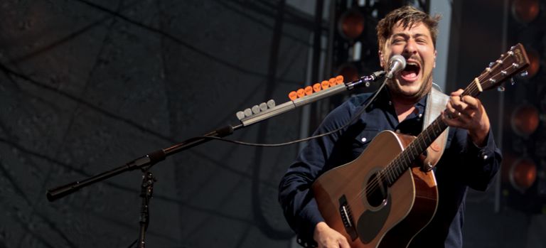 Mumford and Sons Perform Largest Gig Outside UK in Chicago