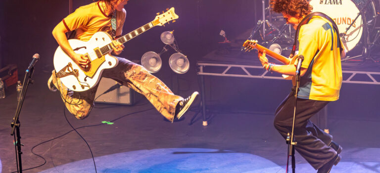 The Runarounds at Chicago’s Riviera Theatre 2026